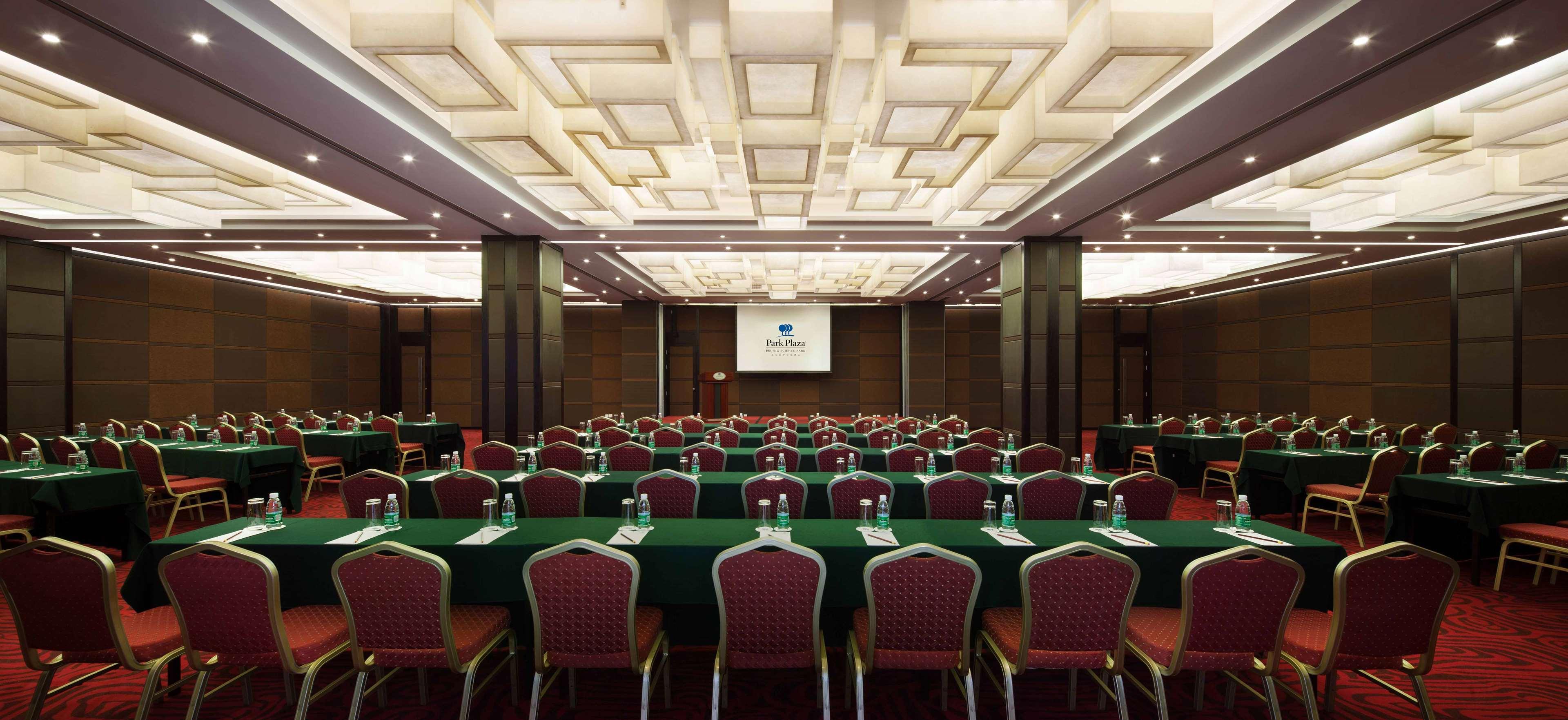 Hotel Park Plaza Beijing Science Park Restaurant photo